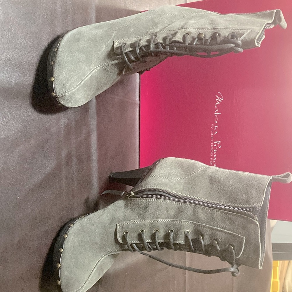 materia prima by goffredo fantini gray suede size 9 ankle boots. Like new!